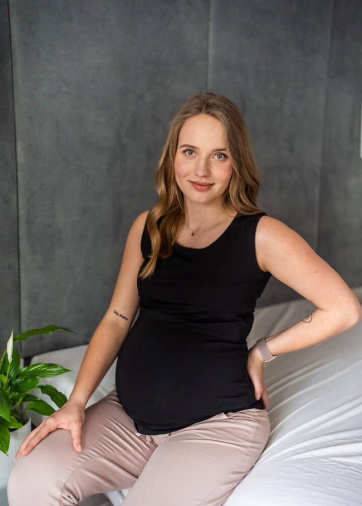 Majica za nosečnice. Majica za dojenje brez rokavov